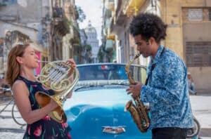 Sarah Willis und Saxofonist Yuniet Lombida in Havanna<br>© Foto: Arte/Monika Rittershaus